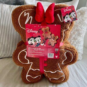 NEW Disney Christmas Mickey & Minnie Mouse Gingerbread Pillow Set